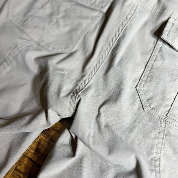 Prana Women’s Stone Cargo Shorts, size 8. - Picture 5 of 12